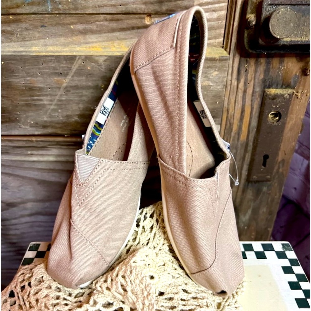 Toms Canvas Slid-Ons, Tan Size 6.5